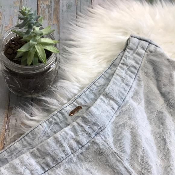 Free People Mid Rise Acid Wash Jean Shorts - Picture 7 of 8